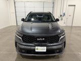 Used 2022 Kia Sorento EX w/ Panoramic Sunroof Package image 2