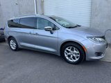 Used 2019 Chrysler Pacifica Limited image 2