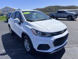 Used 2022 Chevrolet Trax LT w/ LT Convenience Package image 2