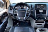 Used 2013 Chrysler Town & Country Touring image 5