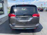 Used 2018 Chrysler Pacifica Touring-L Plus w/ Tire & Wheel Group image 4