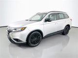 Used 2020 Mitsubishi Outlander SE image 3