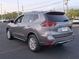 Used 2018 Nissan Rogue SV image 5