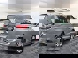 Used 2018 Chrysler Pacifica Touring-L image 4