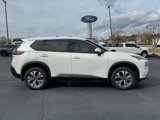Used 2021 Nissan Rogue SV image 3