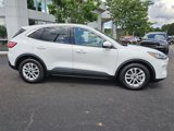 Used 2021 Ford Escape SE image 3