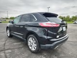 Used 2022 Ford Edge Titanium image 2