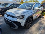 New 2025 Volkswagen Taos SE image 3