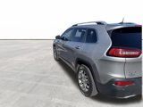 Used 2018 Jeep Cherokee Limited image 2