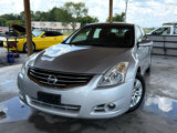 Used 2011 Nissan Altima 2.5 S w/ Special Edition Pkg image 2