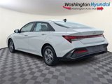 Used 2025 Hyundai Elantra SE image 4