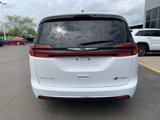 Used 2024 Chrysler Pacifica Pinnacle image 4