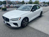 Used 2025 Volvo S60 B5 Core image 4