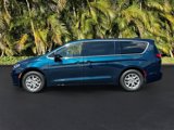 New 2025 Chrysler Pacifica Select image 2