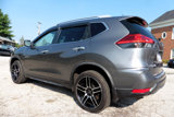 Used 2017 Nissan Rogue SV image 2