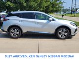 Used 2020 Nissan Murano S image 2