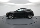 Certified 2025 Porsche Macan image 2