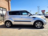 Used 2011 Kia Soul + image 4