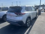 Used 2021 Nissan Rogue SV image 2