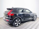 Used 2021 Volvo XC40 T5 Momentum image 4