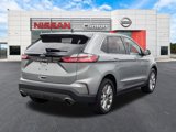 Used 2023 Ford Edge Titanium image 3