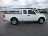 Used 2015 Nissan Frontier SV image 2