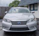 Used 2014 Lexus ES 300h w/ Luxury Package w/Bamboo Trim image 2