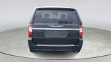 Used 2016 Chrysler Town & Country Touring image 5