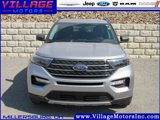 Used 2023 Ford Explorer XLT w/ Equipment Group 202A image 2