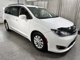 Used 2017 Chrysler Pacifica Touring-L image 3