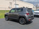 Used 2017 Jeep Renegade Trailhawk image 2