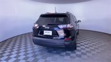 Used 2019 Jeep Cherokee Latitude Plus w/ Comfort/Convenience Group image 5