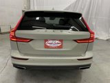 Used 2020 Volvo V60 T5 Cross Country image 3