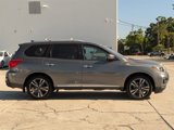 Used 2019 Nissan Pathfinder Platinum image 2