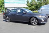 Used 2022 Nissan Altima 2.5 SV image 2