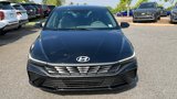 New 2025 Hyundai Elantra SE image 2