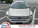 Used 2017 Ford Escape SE w/ Equipment Group 201A image 2