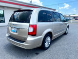 Used 2014 Chrysler Town & Country Limited image 5