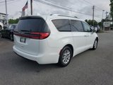 Used 2021 Chrysler Pacifica Touring-L image 5