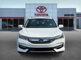 Used 2017 Honda Accord Touring image 2