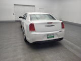 Used 2016 Chrysler 300 C image 6