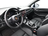 Certified 2025 Porsche Macan image 4
