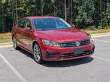Used 2018 Volkswagen Passat 2.0T image 2