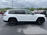 Used 2023 Jeep Grand Cherokee L Laredo image 4