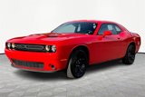 Used 2023 Dodge Challenger SXT image 2