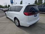 Used 2023 Chrysler Pacifica Touring-L image 3