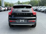 Used 2022 Volvo XC40 T5 Momentum image 5