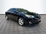 Used 2014 Toyota Camry SE image 4
