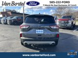 Used 2022 Ford Escape SEL image 4