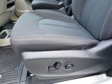 Used 2023 Chrysler Voyager LX image 4